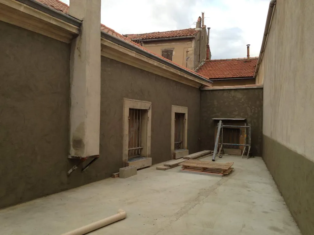 Réalisation d'un toit terrasse à Salon de Provence - ravalement façades