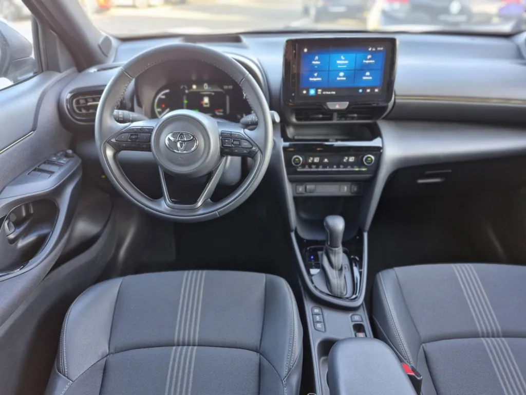 TOYOTA YARIS CROSS TRAIL 1.5 HYBRIDE 116H 2WD MARCHEPIEDS STANDARDISES OCCASION PRES DE TOULOUSE EN OCCITANIE