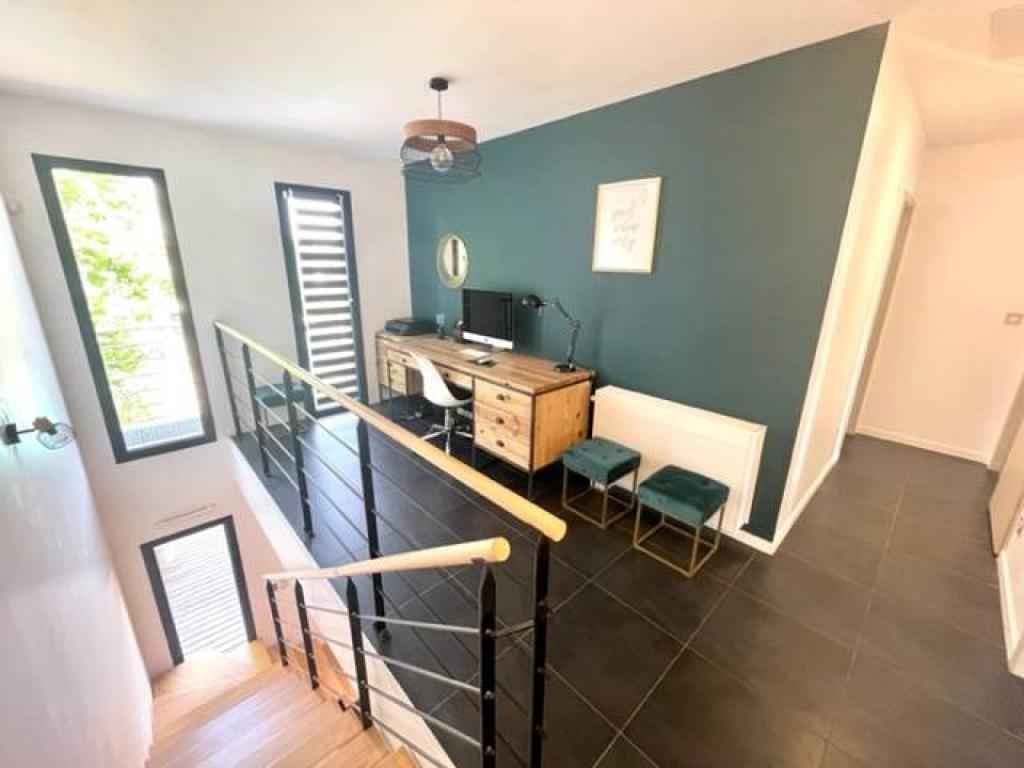 Palier étage Agence immobilière Caudéran Arnaud Droulers immobilier