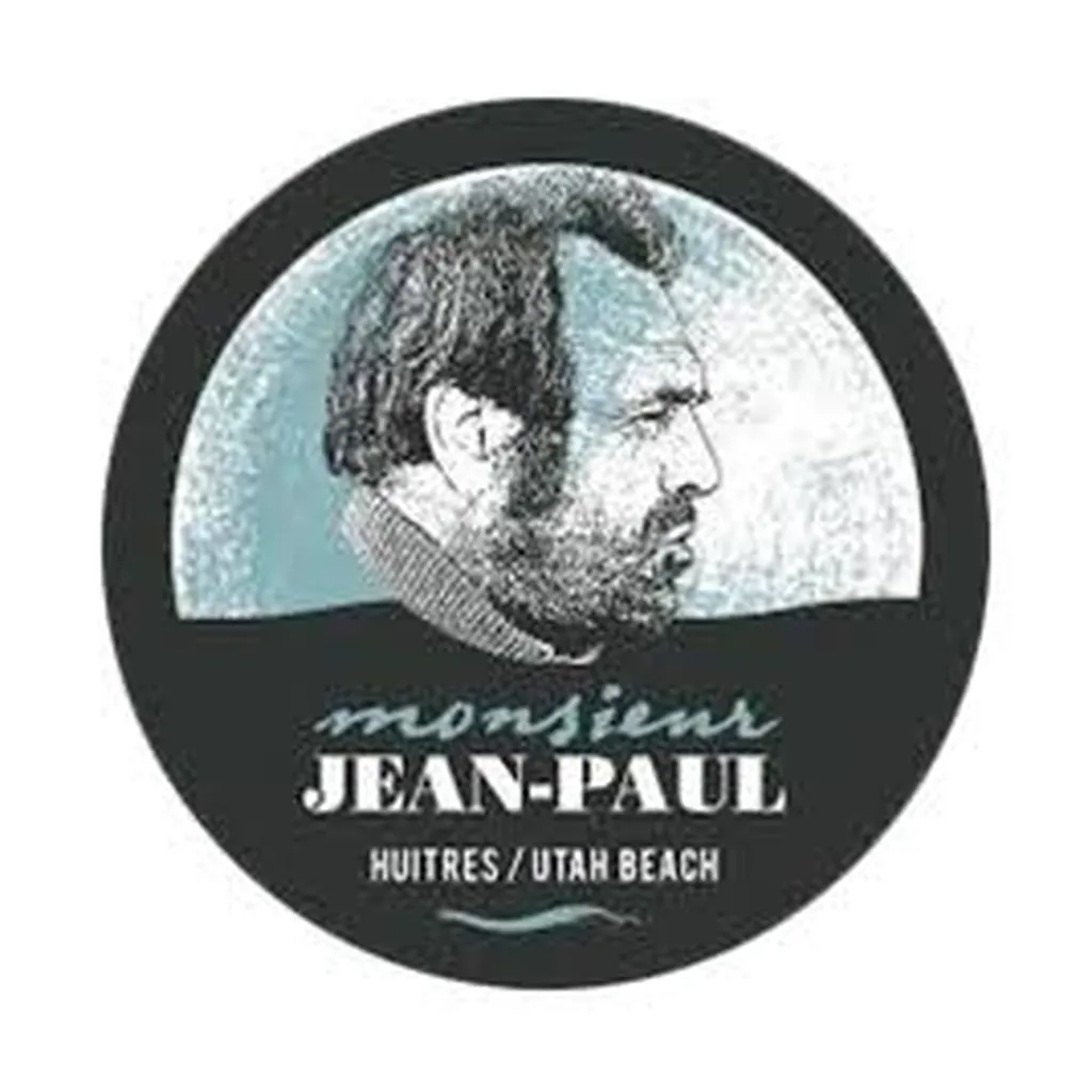 Les huitres de Monsieur Jean Paul partenaire historique de la maison du coquillage