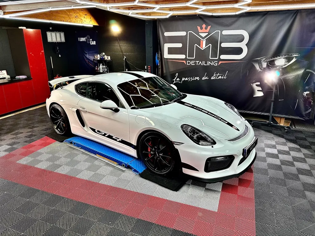 la meilleure protection carrosserie PPF voiture protection carrosserie Lyon Porsche GT4