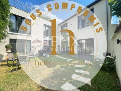 Vente d'une maison rue d'hennemont à Saint Germain en Laye avec 5 chambres