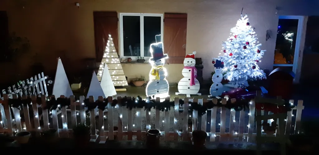 Décoration de Noël extérieure pour mairies et communes à Marseille et à La Ciotat dans les Bouches-du-Rhône