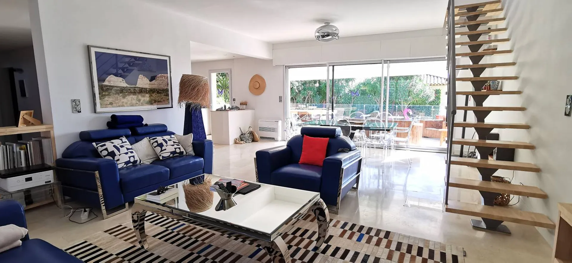 Cassis -   maison individuelle rénovée & climatisée avec terrasse vue mer, piscine et garage