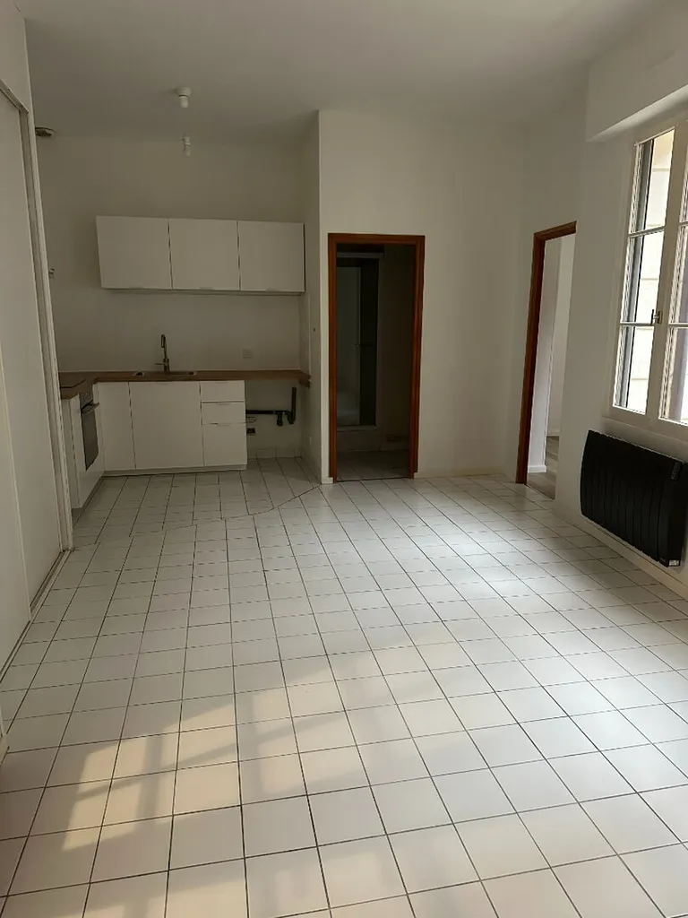 APPARTEMENT ROUEN - 3 pièces - 53 m2 - situé rue saint romain - 710€ charges comprises