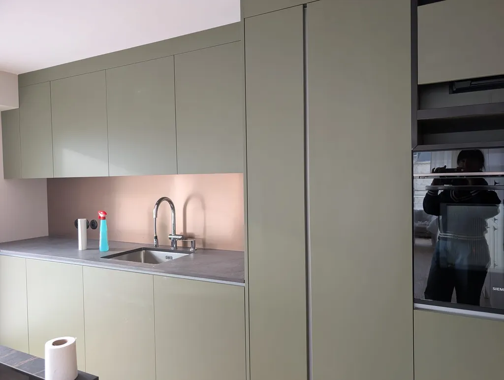 Fabrication et pose d'une cuisine sur mesure avec îlot central en Gironde – Lacoste Agencement