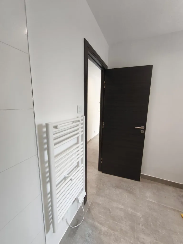 Peinture par protection airless dans une maison neuve entre ROUEN et ÉVREUX 