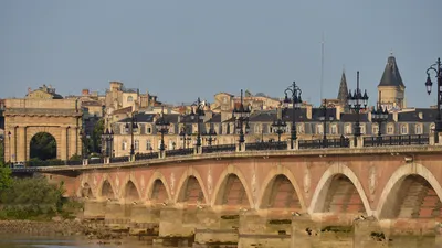 Acheter sa résidence principale à Bordeaux : méthodes, étapes clés, conseils pratiques et meilleurs quartiers où investir