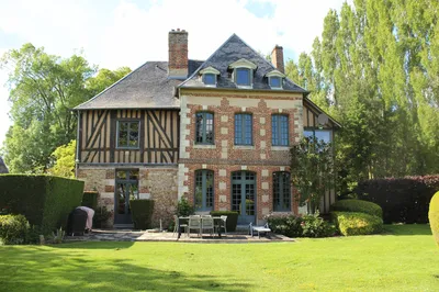 Vente demeure à colombages avec sa dépendance région Cormeilles 27260