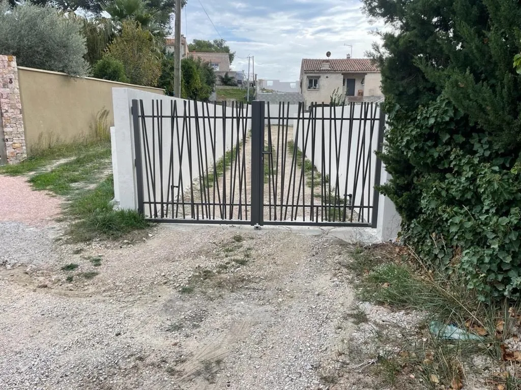 Installation d’un portail en aluminium à la couronne Martigues