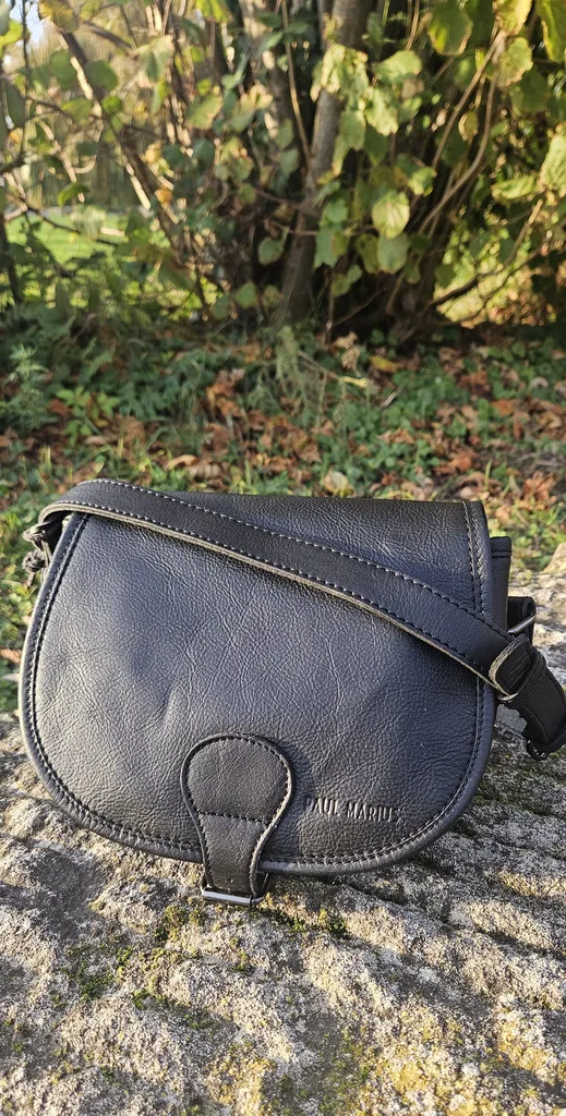 Sac Paul Marius le Bohémien noir disponible chez Evasion Eu