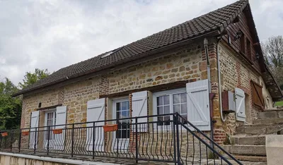 Maison en pierres et briques, Calvados 14