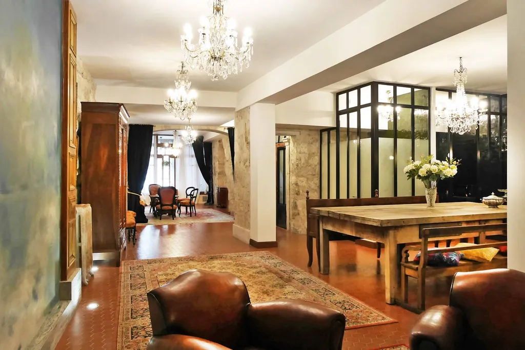 Sejour dans propriété de prestige avec vue panoramique en vente chez Rosier