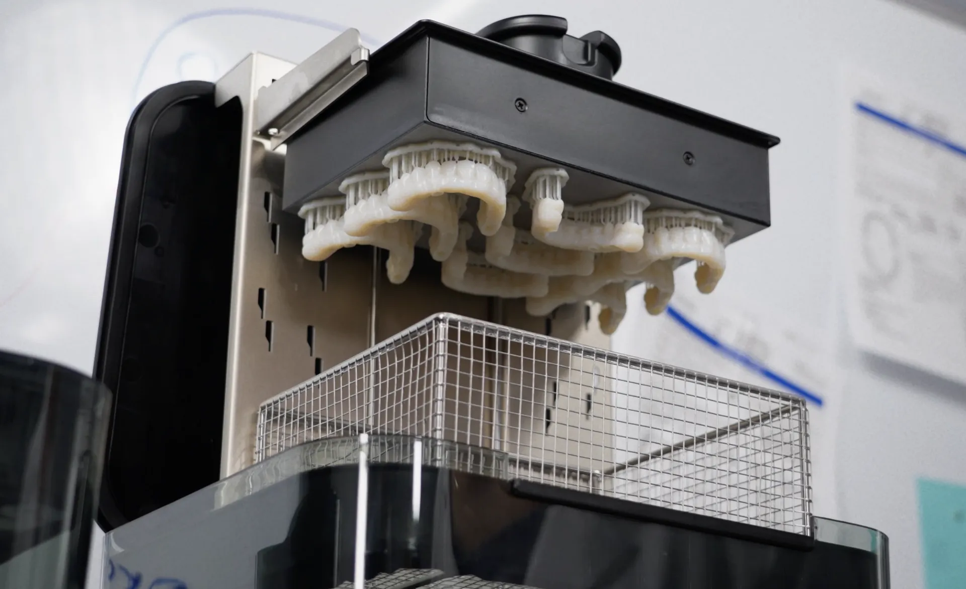 Formlabs Form 4B Imprimante Meditec Dental à Aix en Provence 13