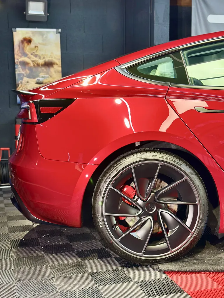 spécialiste du traitement céramique sur Tesla proche Brignais 