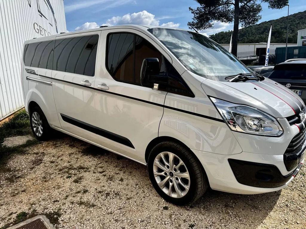 trouver un professionnel pour un covering sur un utilitaire ford transit dans le var