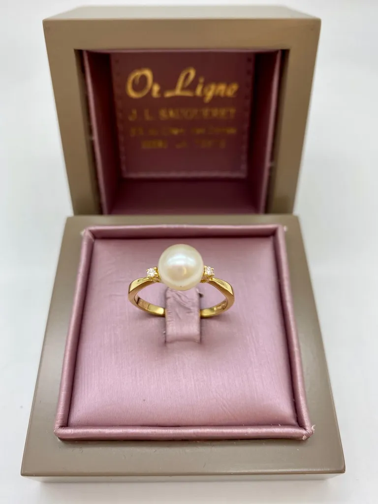 Bague perle de culture eau de mer et diamants sur or 750/1000ème en dépôt vente chez Or Ligne à La Teste de Buch près de Biganos
