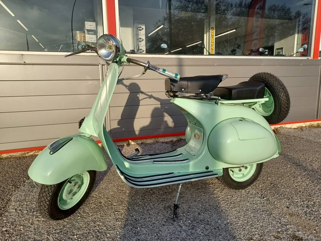 RESTAURATION VESPA ACMA 125 DE 1955.