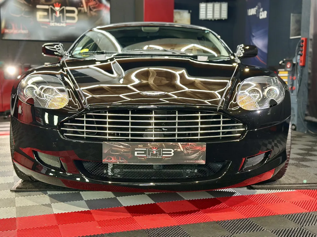 rénovation carrosserie protection PPF traitement céramique lyon Aston Martin DB9 Volante 