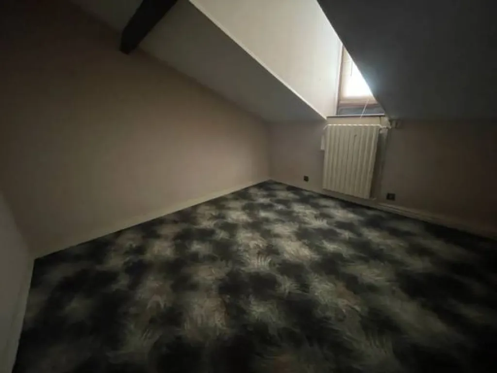 A saisir maison à rafraîchir de 121 m² habitable sur la commune de CAUDEBEC LES ELBEUF