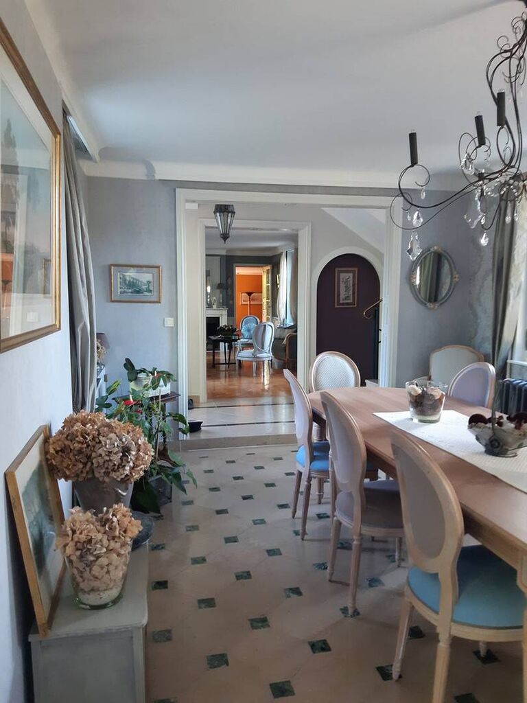 A vendre, centre ville de Lisieux, demeure de caractère de 230 m²