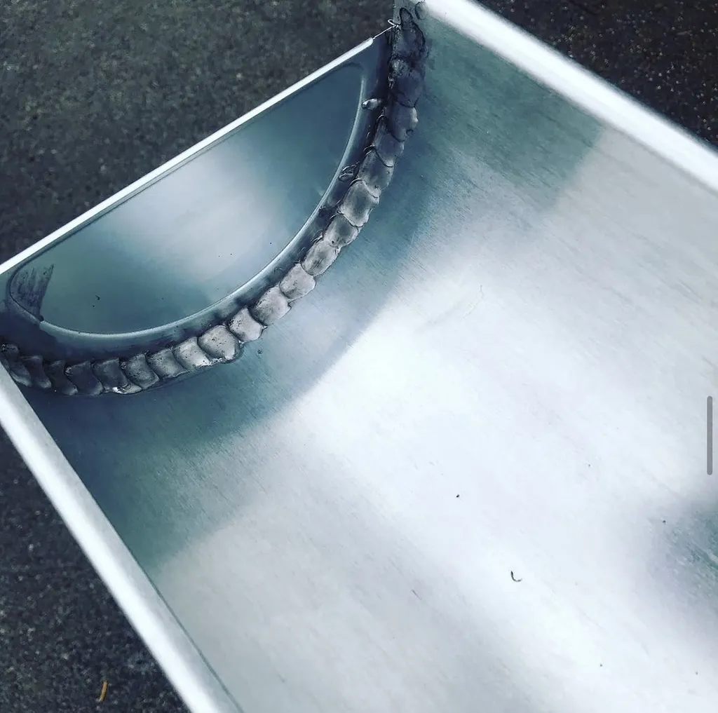 Artisan couvreur pour pose de gouttière en zinc et étanchéité de toiture à Balma proche de Quint Fonsegrives