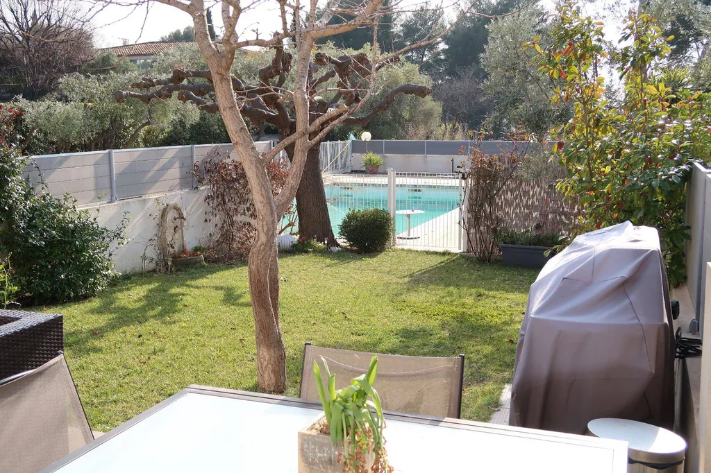 Cassis vente rez-de-jardin