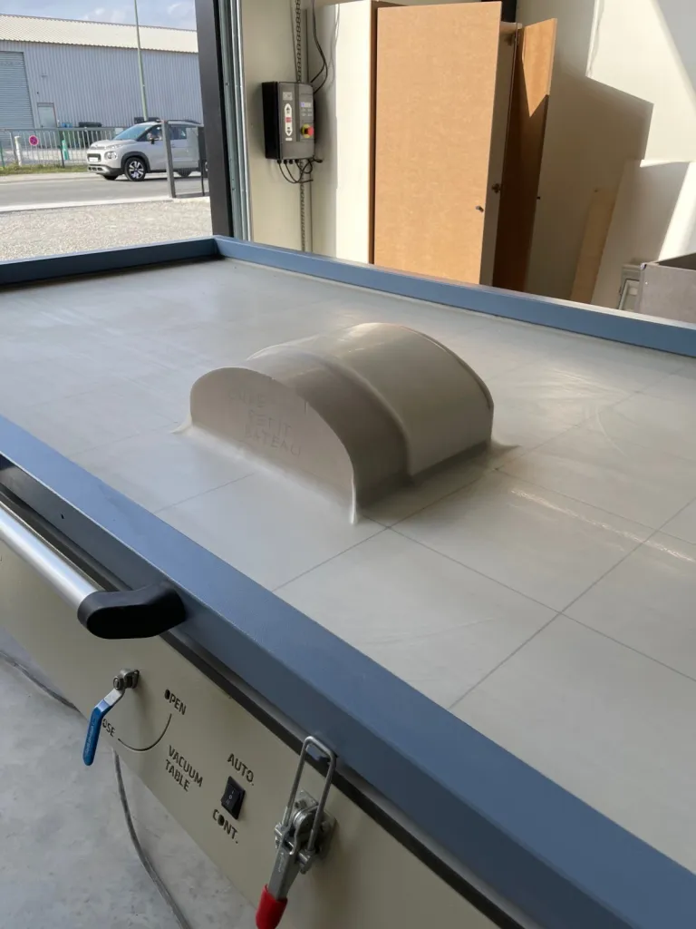  Thermoformage du Corian à Marcheprime