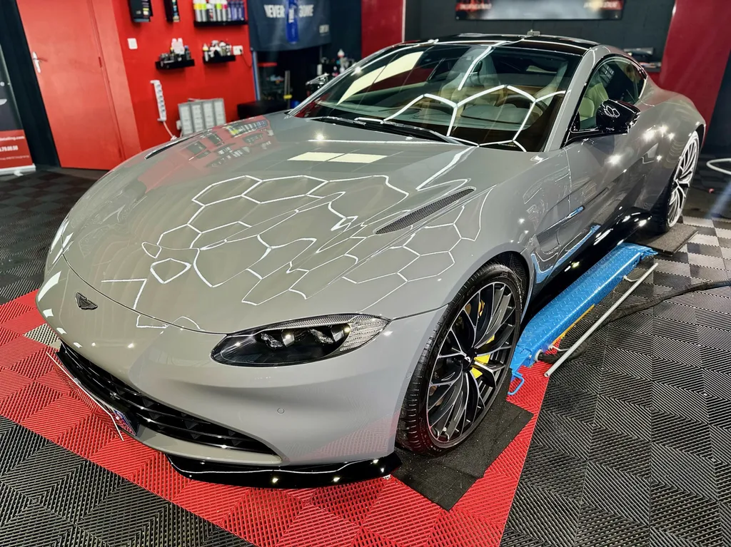 Protection Film PPF et traitement céramique carrosserie Aston Martin Vantage 