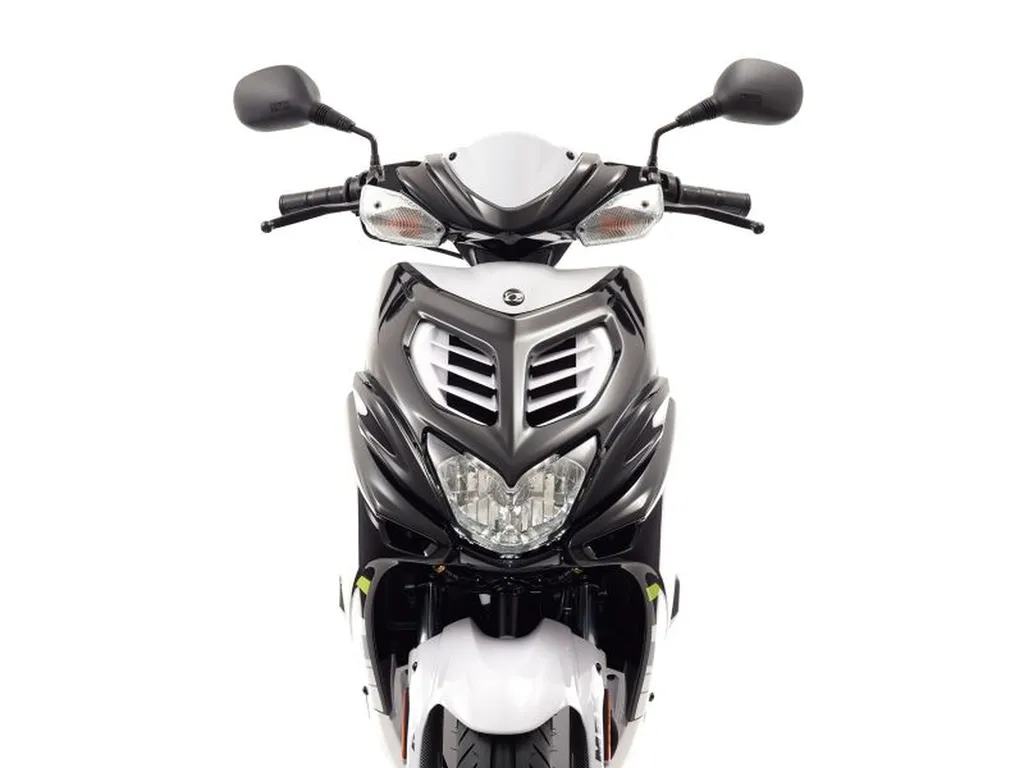 Scooter neuf MBK Nitro 4 temps 50cc.
