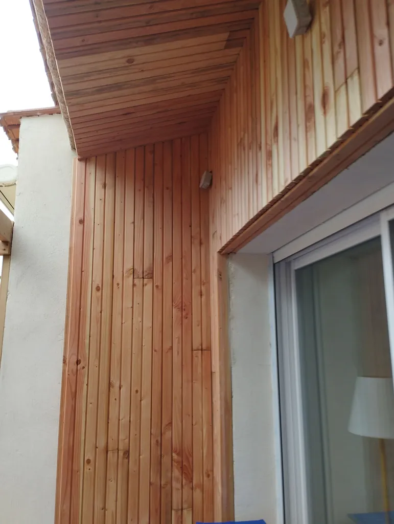 Bardage en faut clair voie a frontignan plage a coter de Sète 