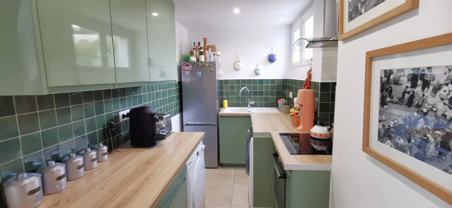Vente appartement T2 Cassis accès au centre à pied en dernier étage avec terrasse dans une résidence fermée