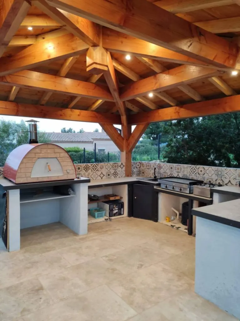 Construction d’un pool house, cuisine d’été extérieure à La Cadière Var