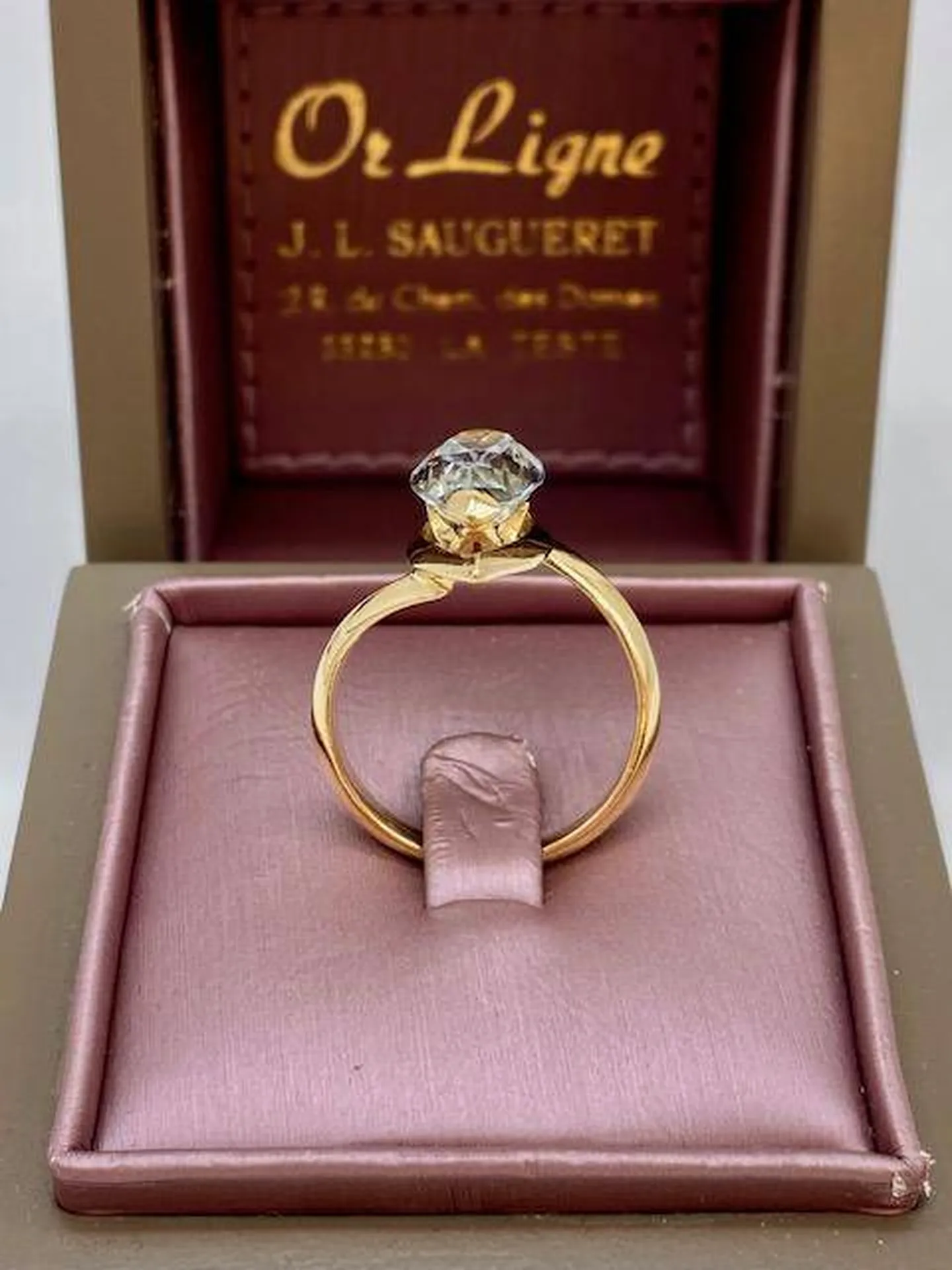 Acheter en ligne une bague en or 750/1000ème et aigue marine en 2 eme main en dépôt vente chez Or Ligne à  La Teste de Buch sur le Bassin d'Arcachon
