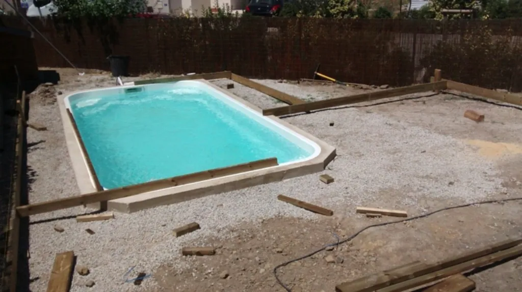 Lames de terrasse en douglas longue portée pour vos aménagements extérieurs à Lavérune Proche de Montpellier  dans l'Hérault