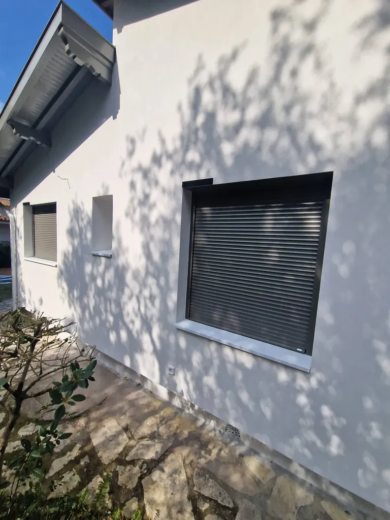 Volet roulant solaire sur le Bassin d'Arcachon côté Pyla