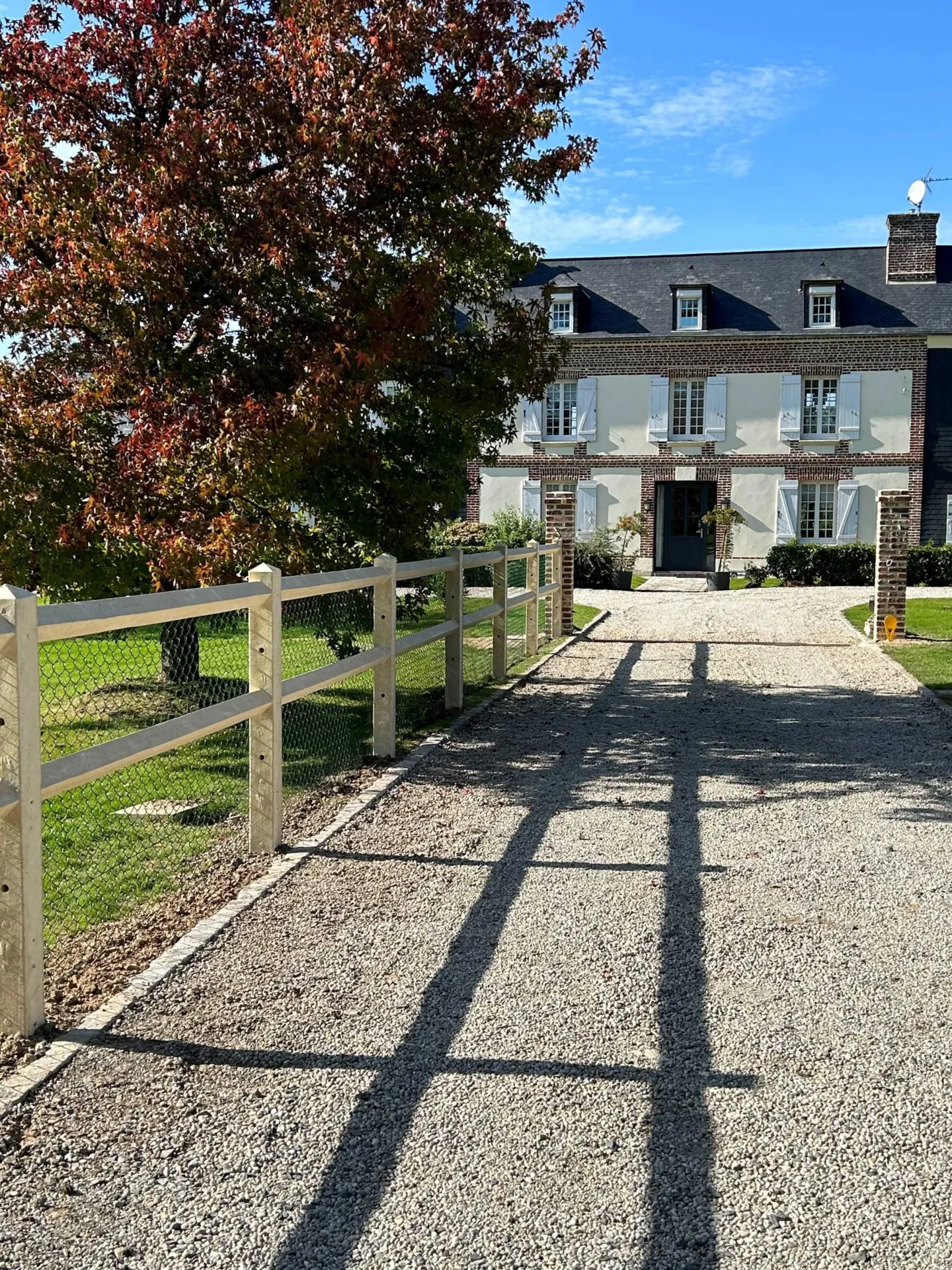 Création d'une entrée de propriété à Saint Gatien 14