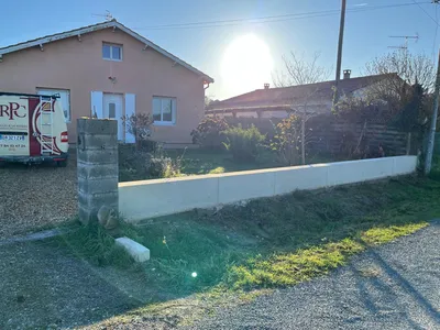 pierre massive de sireuil