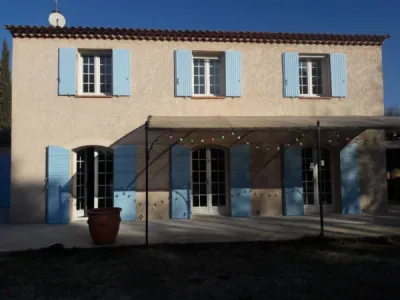 Remplacement de volets en bois battants pour maison individuelle à Aix en Provence