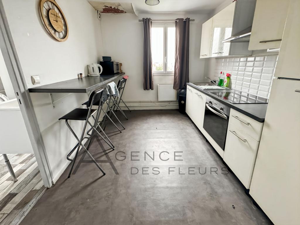 À vendre immeuble de rapport de 355m² situé à ELBEUF (76500)