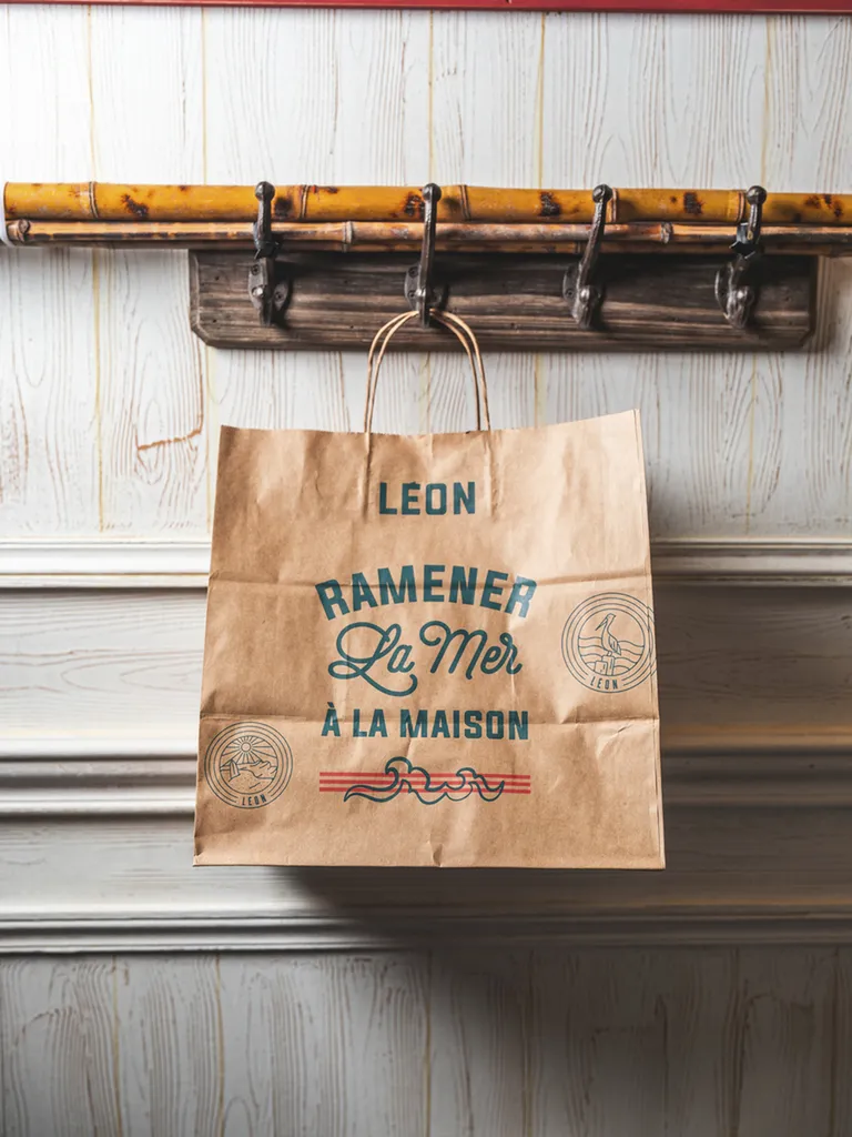 LÉON Metz sur Uber Eats : deux adresses, des offres régulières et des produits offerts pour encore plus de plaisir.