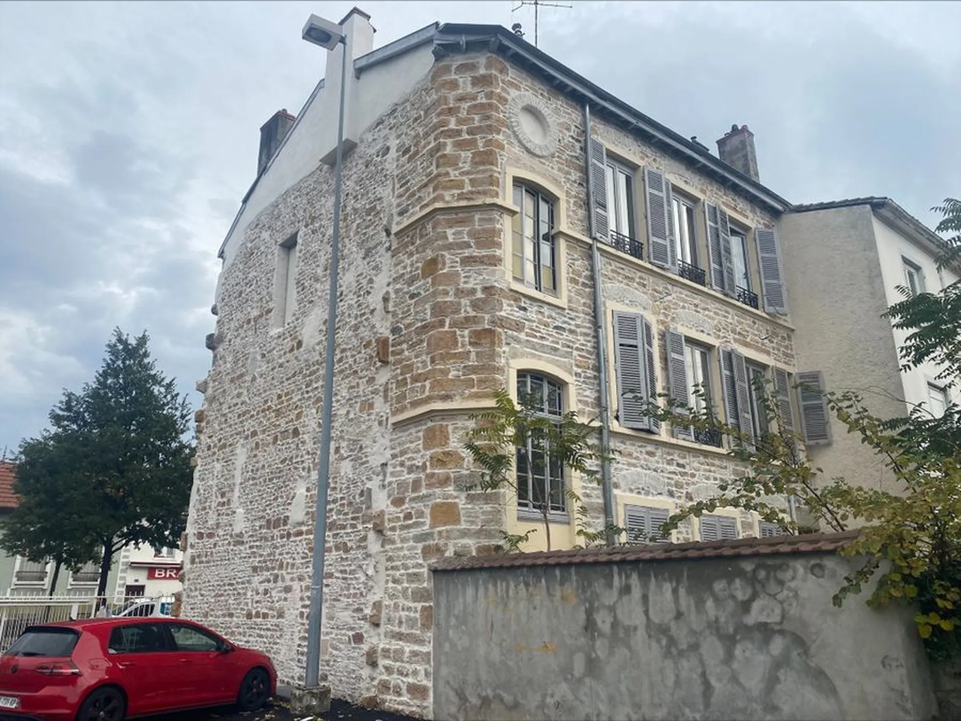 Appartement studio à vendre à Lyon 3ᵉ – Résidence rénovée proche Part-Dieu, idéal investisseur ou primo-accédant