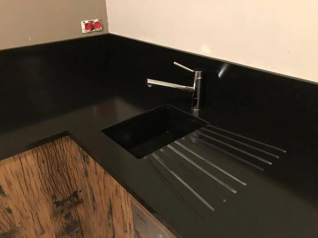 Plans de travail en Granit noir Zimbabwé à Saint Rémy de Provence