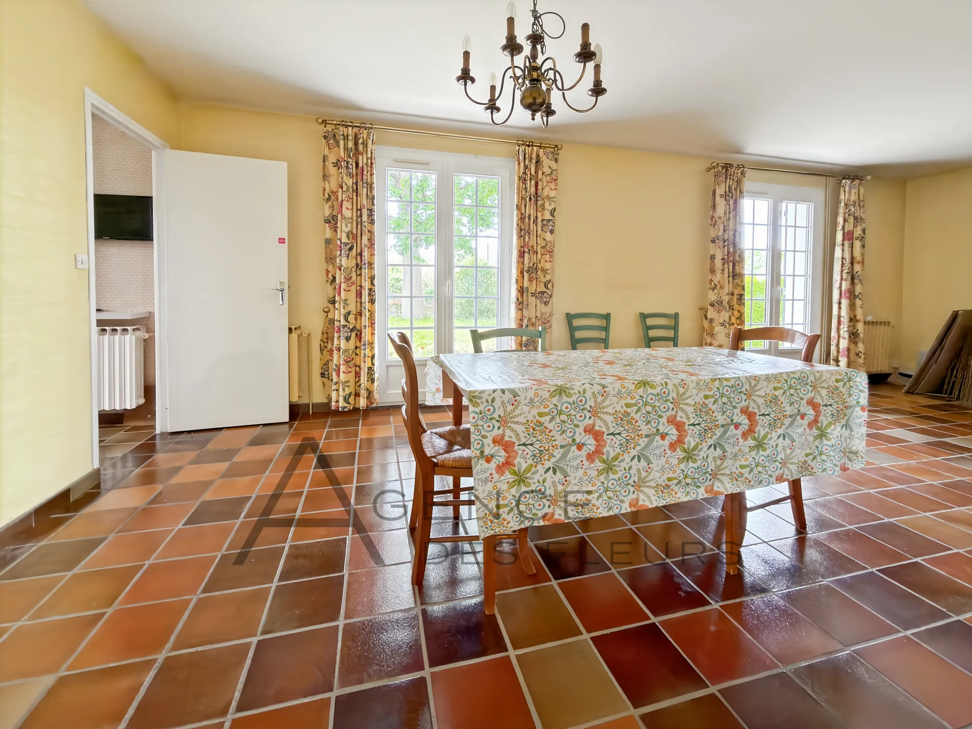 A vendre maison de 106 m² édifiée sur 1047 m² de terrain sur la commune de SAINT-PIERRE-LES-ELBEUF 76320