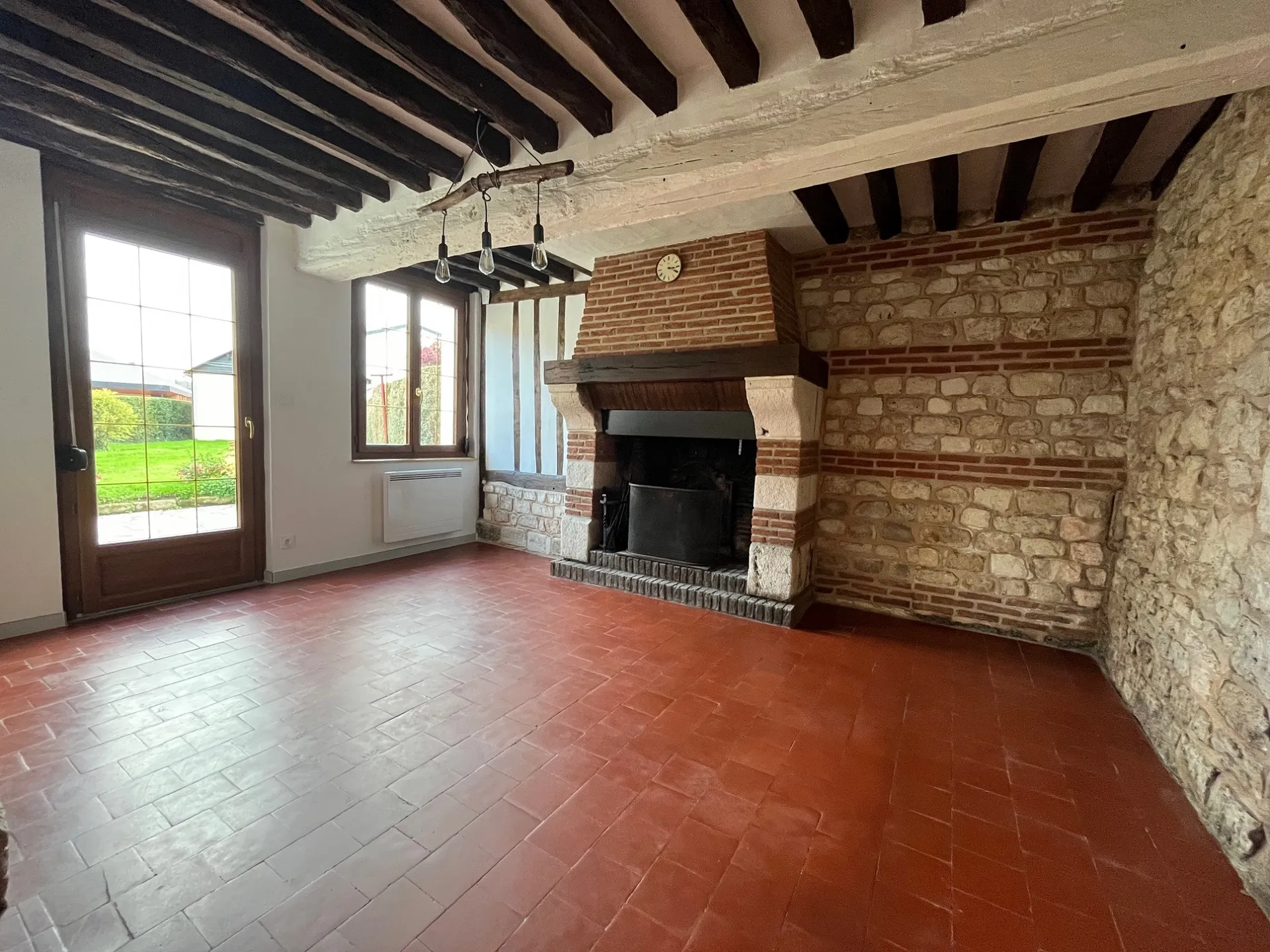 A louer : maison d'environ 88m² en centre-ville de Caudebec-en-Caux