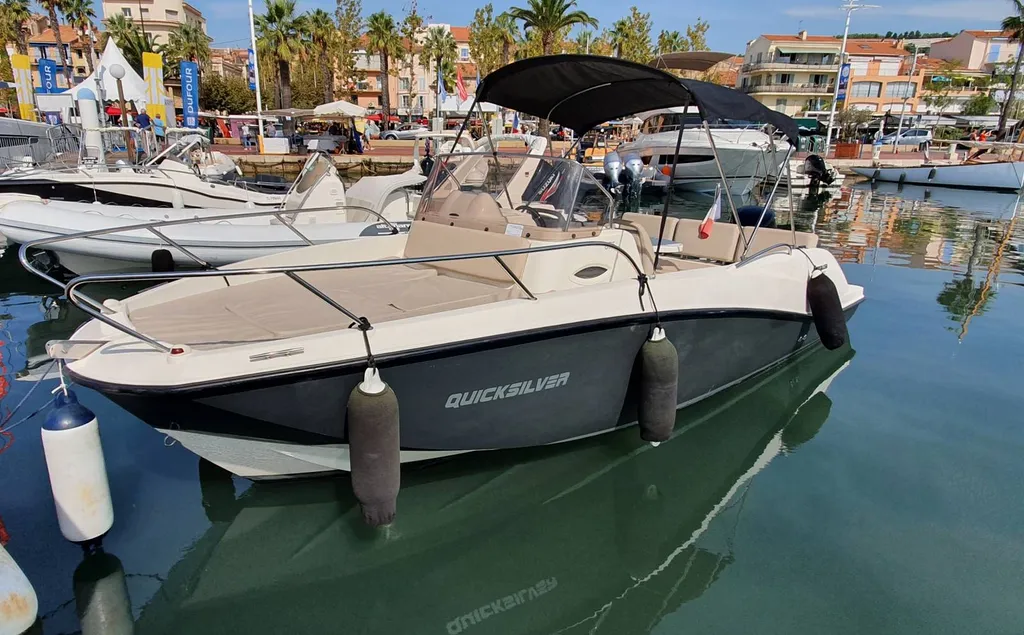 Bateau d'occasion Activ 675 Quicksilver en vente à Bandol