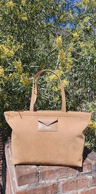 Sac cabas Lancaster couleur moka chez Evasion à Eu