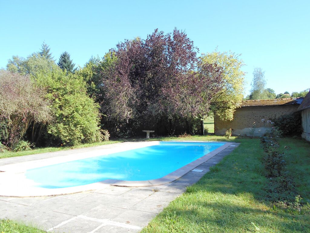 MANOIR A VENDRE AVEC DEPENDANCES PROCHE DEAUVILLE