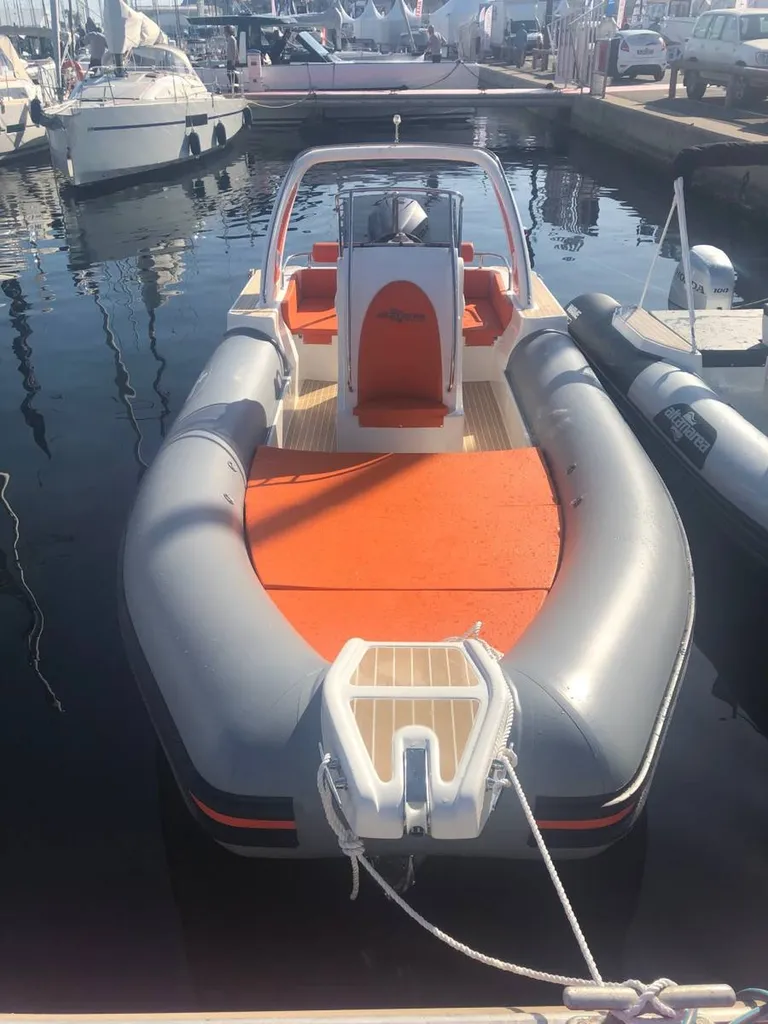 Bateau à moteur hors-bord Wave 24 eb vente à Bandol