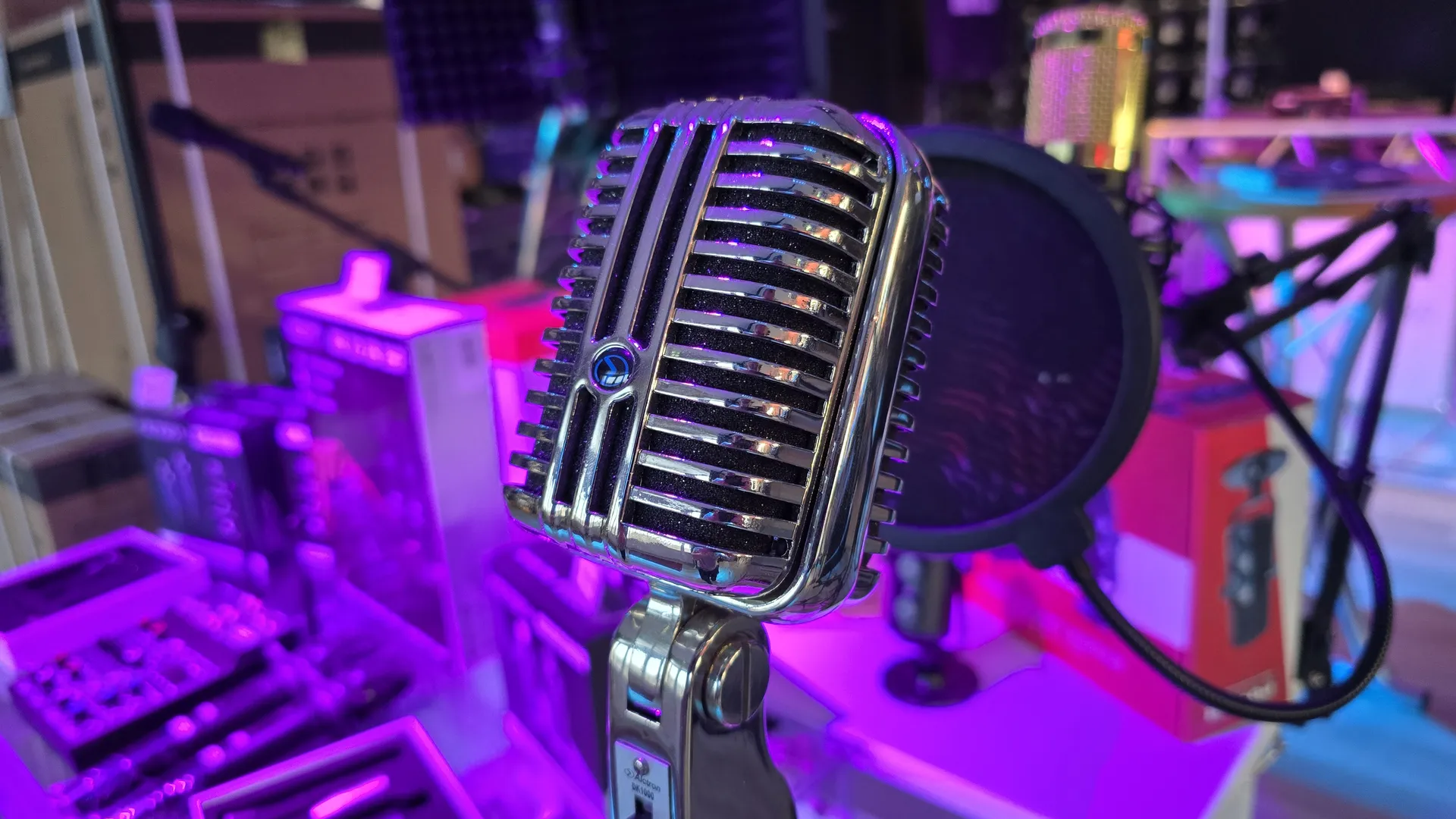 vente et location de matériel sono, éclairage, vidéo et machines à effets à Roanne, Le Coteau, installation fixe, prestation événementielle